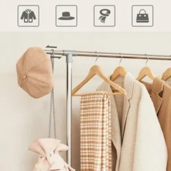 SONGMICS Kleiderständer Garderobenständer Mit Rollen Höhenverstellbar Von 113 Bis 198cm, Edelstahl Plattierte Rohre LLR401