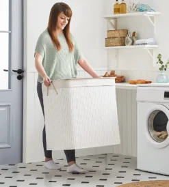 SONGMICS Wäschekorb, 150 L, Wäschesammler, Aus Bambus, Wäschetruhe Mit Griffen, 3 Fächern, Deckel Mit Clips, Faltbar, Für Waschküche, Schlafzimmer, Bad, Weiß LCB091W01