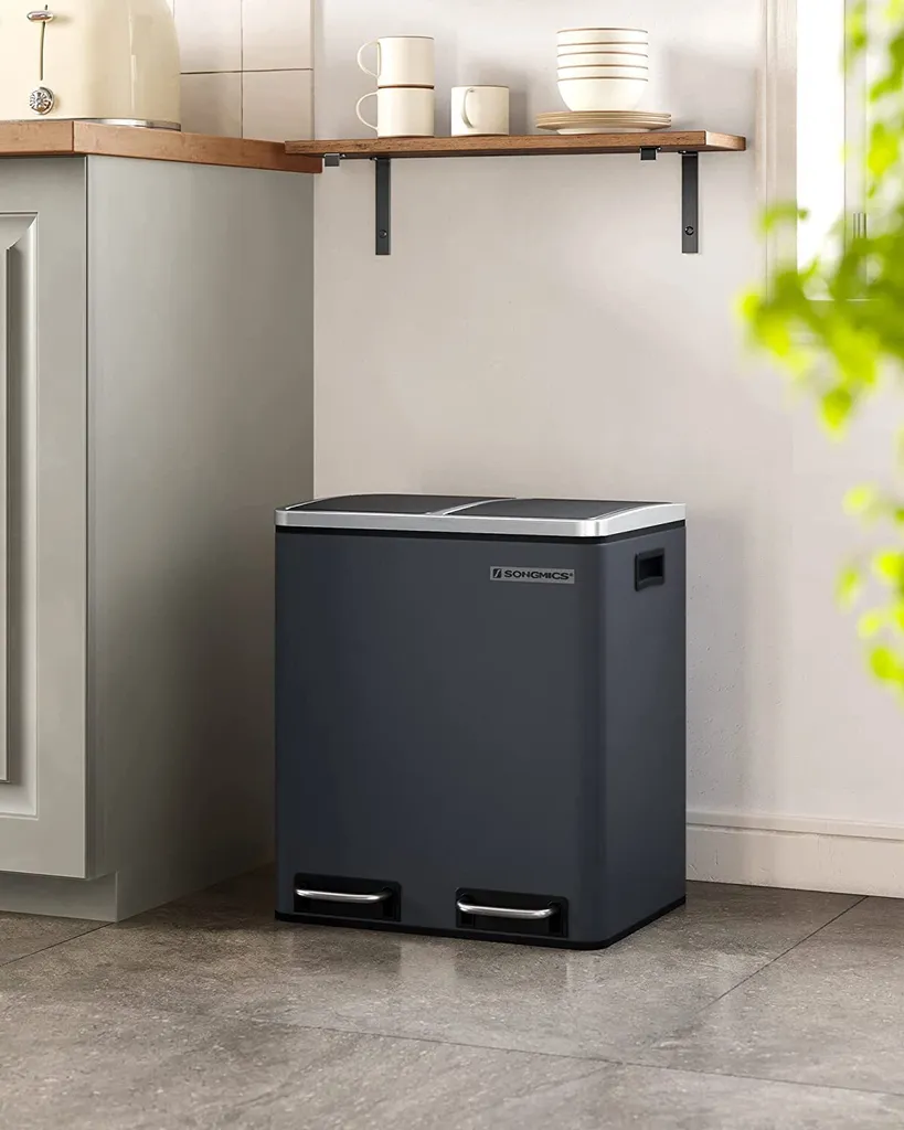 SONGMICS Mülleimer Treteimer Mit 2 Fächern 30 L Aus Metall 2 X 15 Liter Abfalleimer Mit Softclose Inneneimern Und Griffen Luftdicht Rauchgrau LTB30GS 6 SONGMICS Mülleimer Treteimer Mit 2 Fächern 30 L Aus Metall 2 X 15 Liter Abfalleimer Mit Softclose Inneneimern Und Griffen Luftdicht Rauchgrau LTB30GS - Image 6