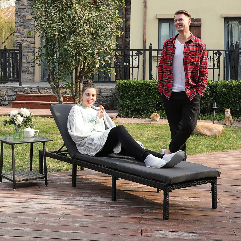 SONGMICS Sonnenliege, Liegestuhl, Gartenliege, Mit 5 Cm Dicker Auflage, Polyrattan, Rückenlehne Verstellbar, 59 X 198 X 28 Cm, Bis 150 Kg Belastbar Schwarz-beige GCB27GYV1 3 SONGMICS Sonnenliege, Liegestuhl, Gartenliege, Mit 5 Cm Dicker Auflage, Polyrattan, Rückenlehne Verstellbar, 59 X 198 X 28 Cm, Bis 150 Kg Belastbar Schwarz-beige GCB27GYV1 - Image 3